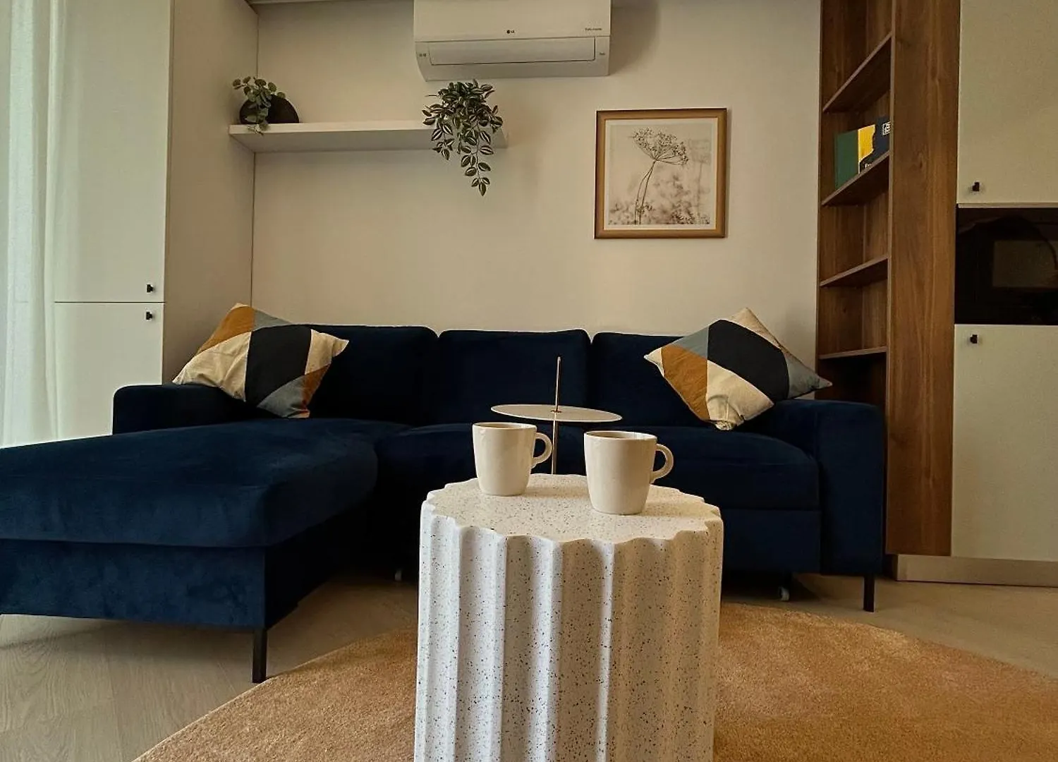 Exclusive Apartment With Private Parking & Balcony - 01 Bucharest 0*,  Romania