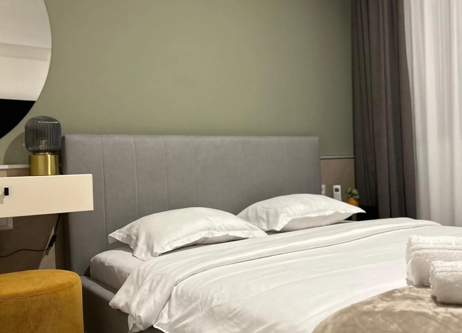 Exclusive Apartment With Private Parking & Balcony - 01 Bucharest
