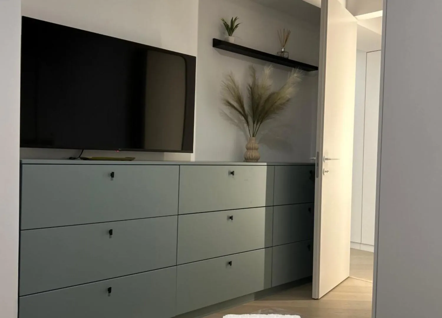 Exclusive Apartment With Private Parking & Balcony - 01 Bucharest Romania