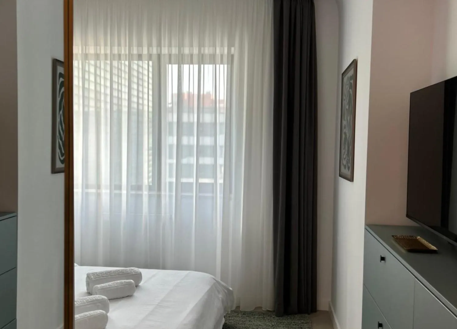 Exclusive Apartment With Private Parking & Balcony - 01 Bucharest