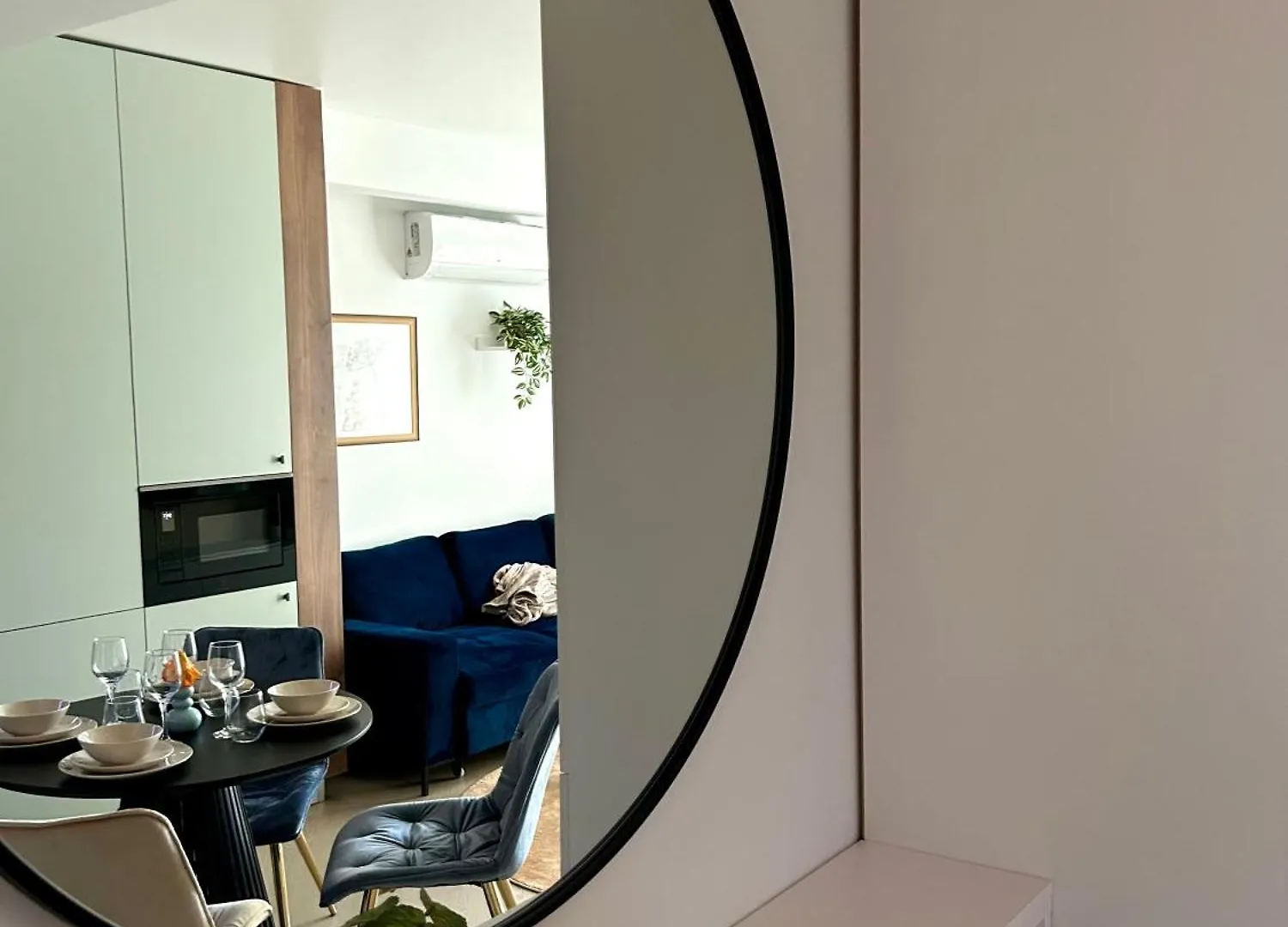 Exclusive Apartment With Private Parking & Balcony - 01 Bucharest