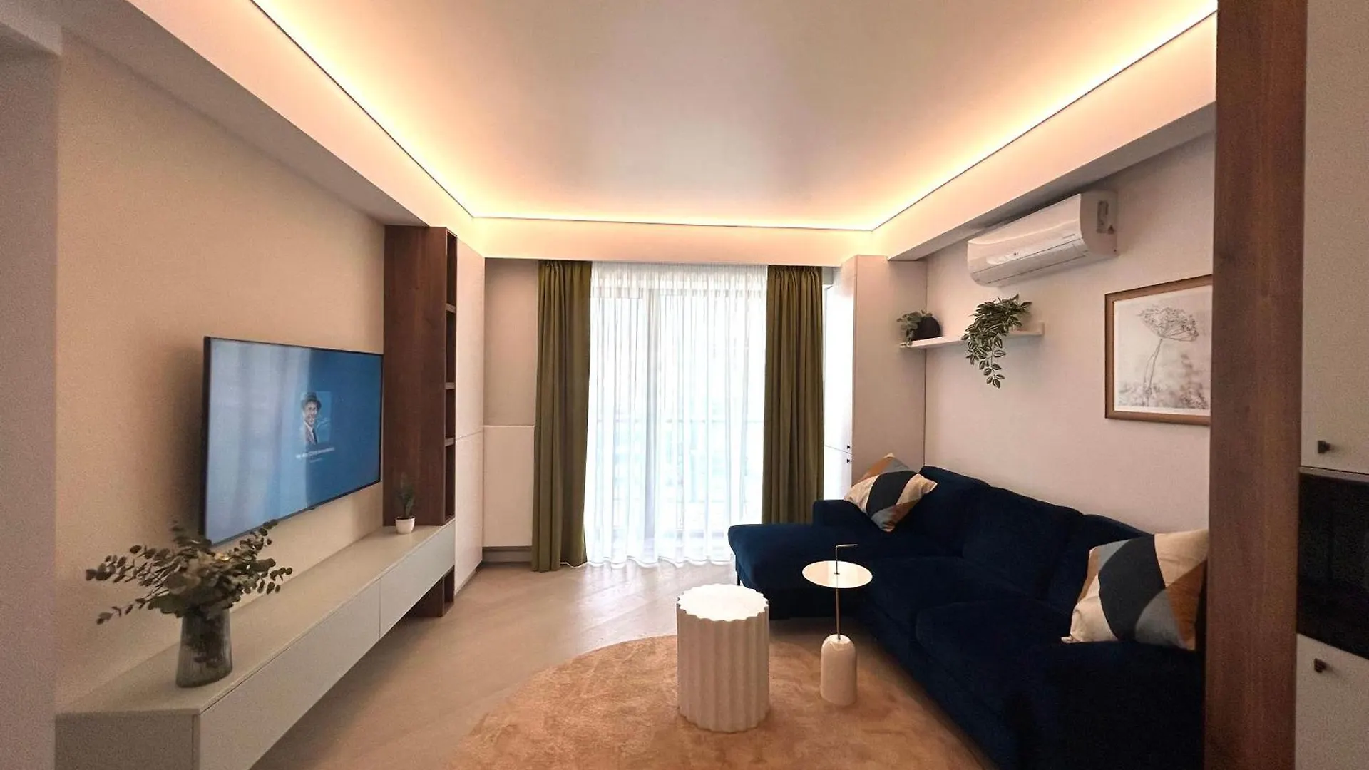 Exclusive Apartment With Private Parking & Balcony - 01 Bucharest Romania